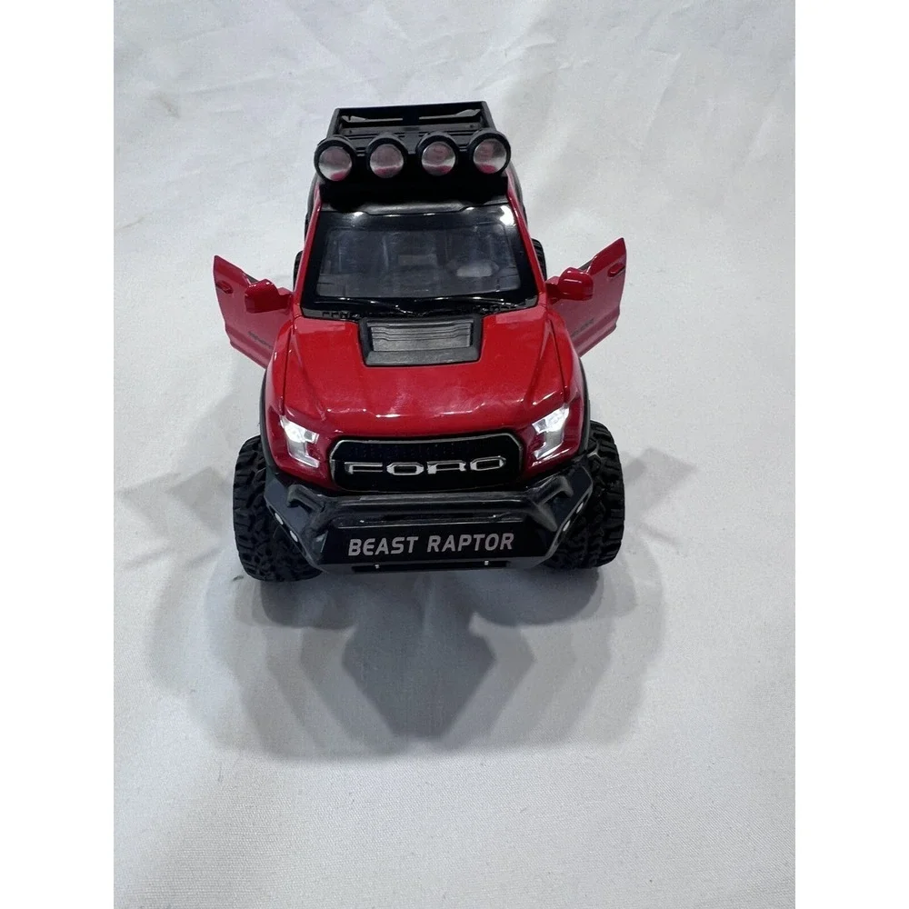 Durable Ford BEAST Raptor F-150  Off Road Pullback 1:24 Die LIGHTS+SOUNDS pickup